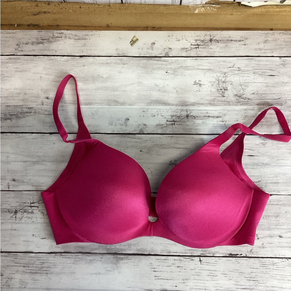 Women’sVictoria’s Secret push-up size 32c